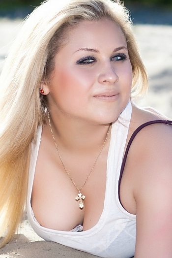 Kristina, 28 years old from Ukraine, Kharkov