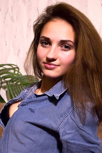 Anna, 30 years old from Ukraine, Nikolaev