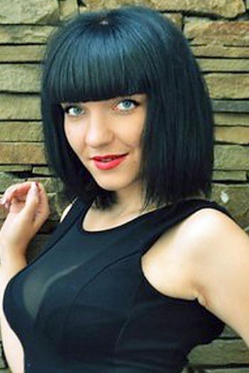 Irina, 37 years old from Ukraine, Petrovskoye, Lugansk region