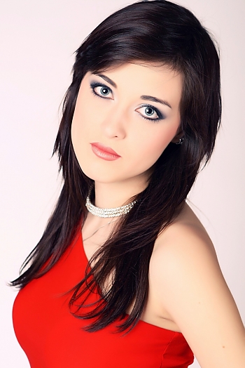 Yuliya, 31 years old from Ukraine, Nikolaev