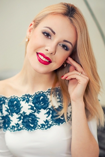 Christina, 29 years old from Ukraine, Kharkiv