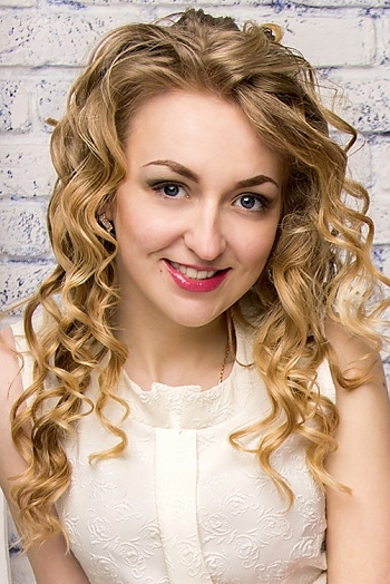 Anastasia, 28 years old from Ukraine, Nikolaev