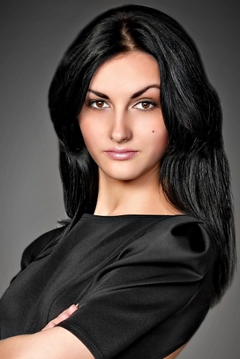 Anna, 32 years old from Ukraine, Lugansk