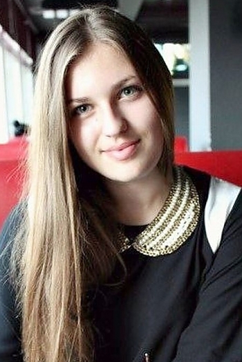 Ilona, 28 years old from Ukraine, Lugansk