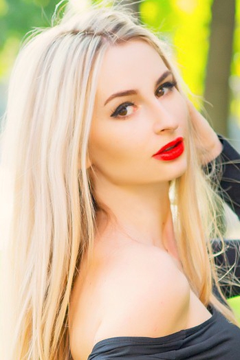 Irina, 29 years old from Ukraine, Vinnitsa