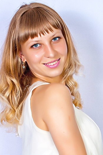 Inna, 31 years old from Ukraine, Nova Odesa