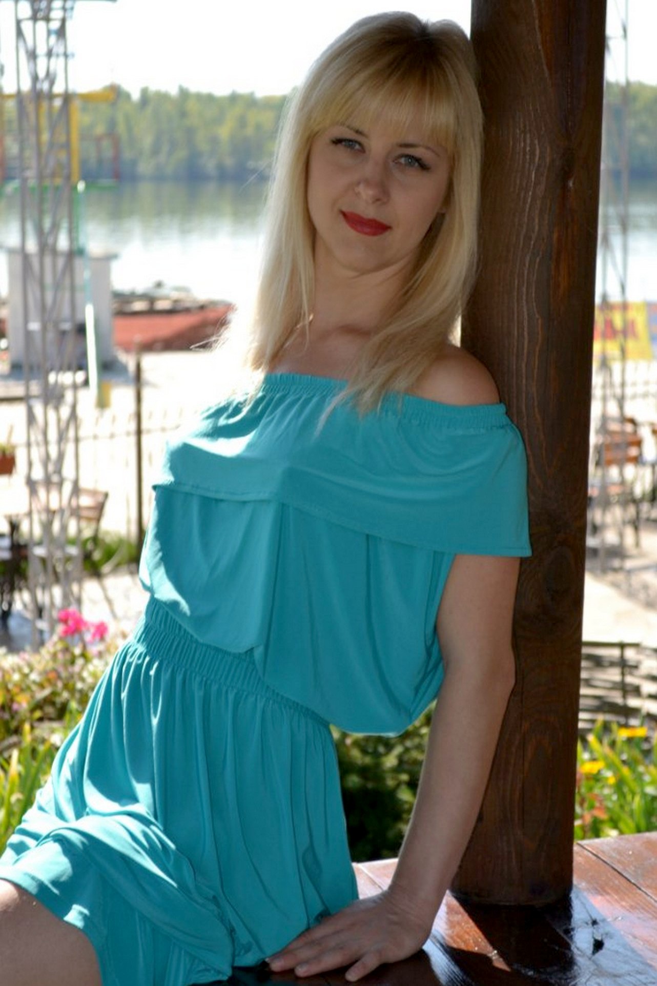 Ukrainian Single Inna Grey Eyes 44 Years Old Id138113