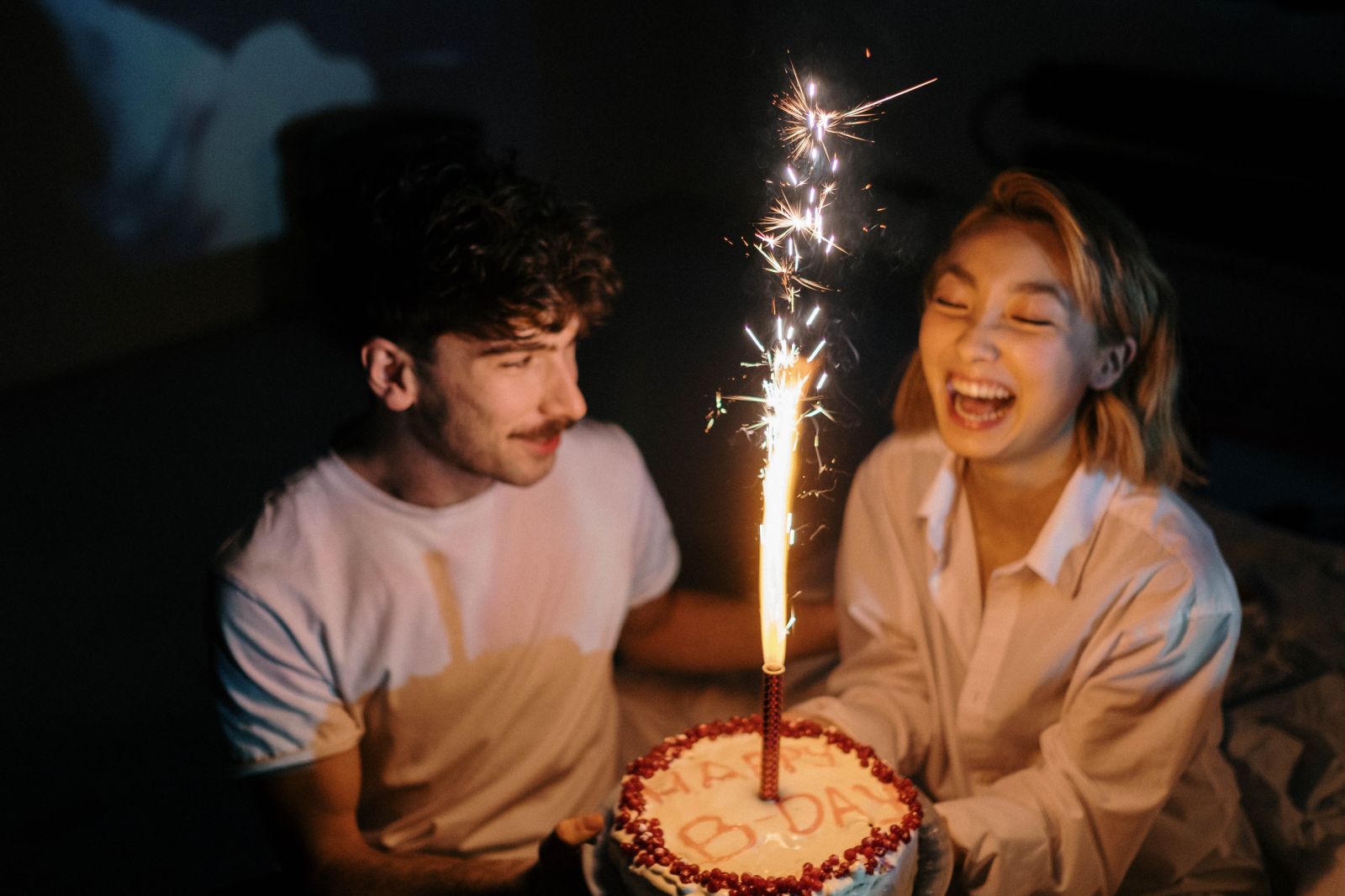 15 Fun and Romantic Birthday Ideas to Make Your Girlfriend Feel Special